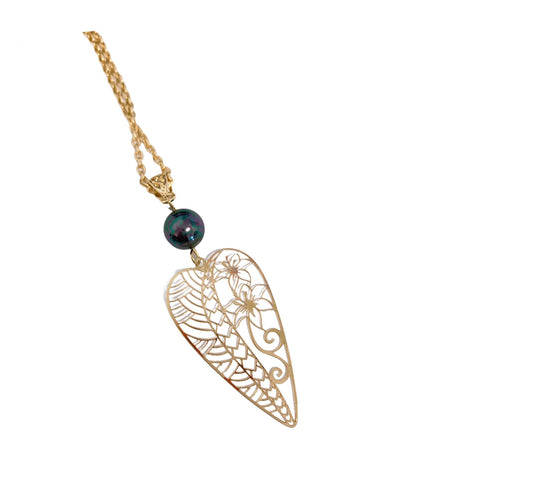 Heart Flower Tribal Design : Hamilton Gold Necklace with Shell Pearls
