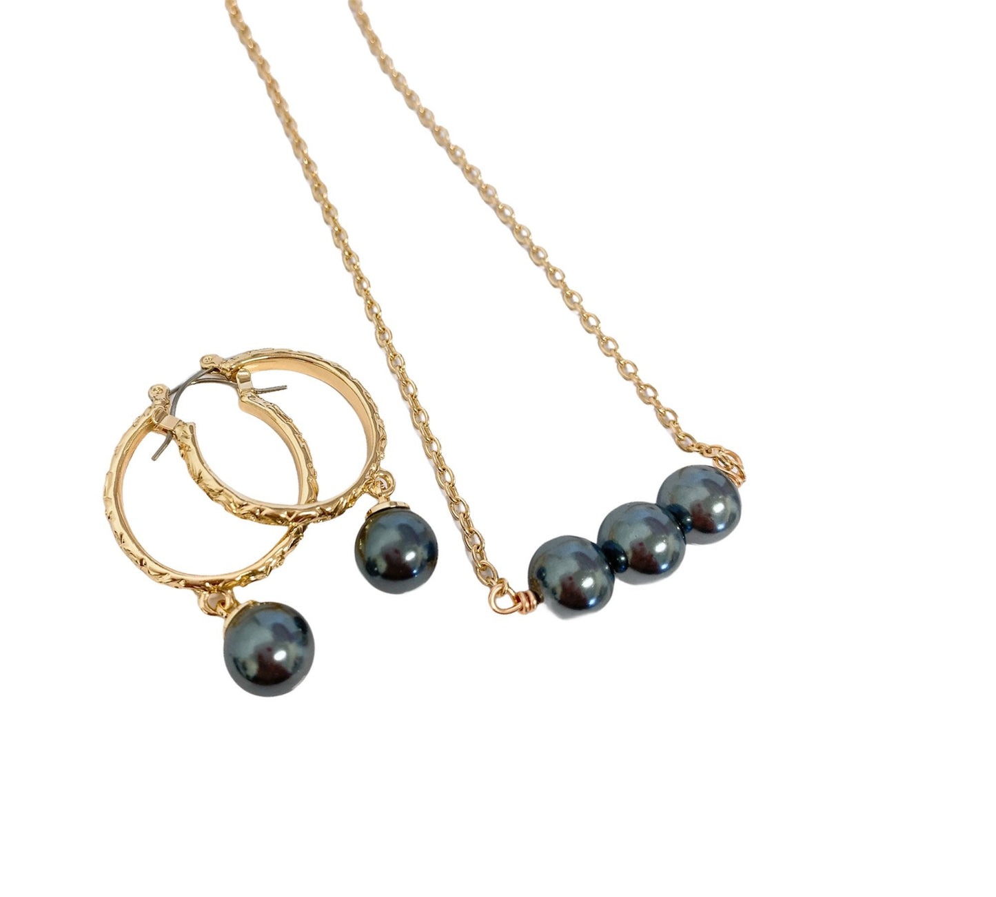 Hoop Peacock / Rainbow Shell Pearls Earrings: Hamilton Gold Earring