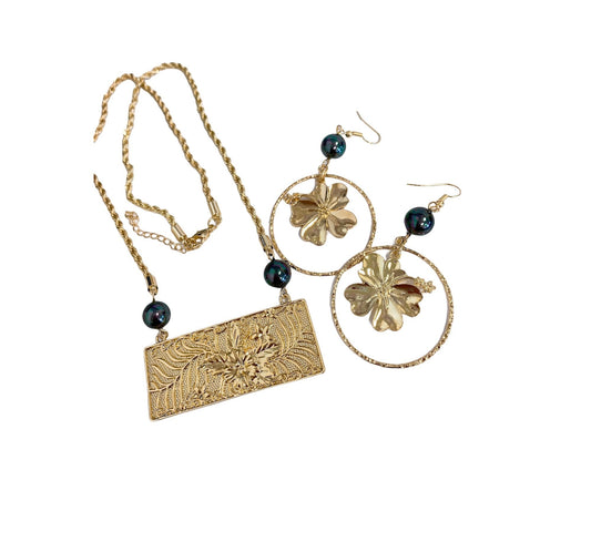 Hawaiian Hibiscus Flower Hamilton Gold Earrings and Necklace Set