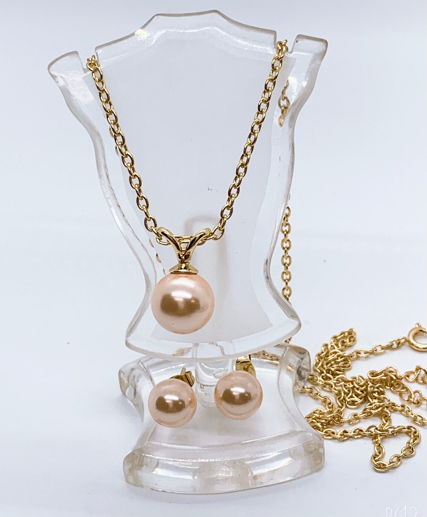 Shell Pearl Stud Earring and Pendant with Chain: Hamilton Gold