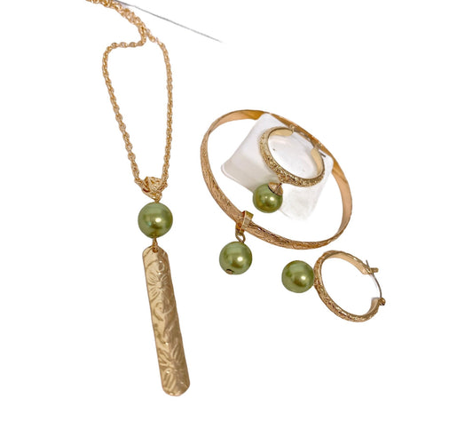 Hawaiian Pattern Pistachio Green Shell Pearl Hamilton Gold Set Bracelet (5mm), Hoop Earrings, Necklace Set