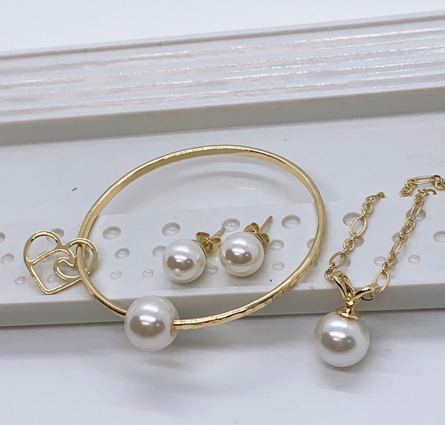 Straight Bangle with Heart Wave Charm, Necklace, Stud Earrings White Shell Pearl Set