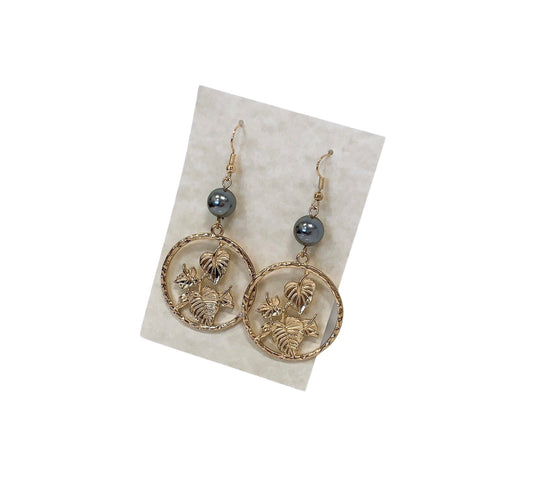 Anthurium Flower: Hamilton Gold Earring with  Shell Pearls