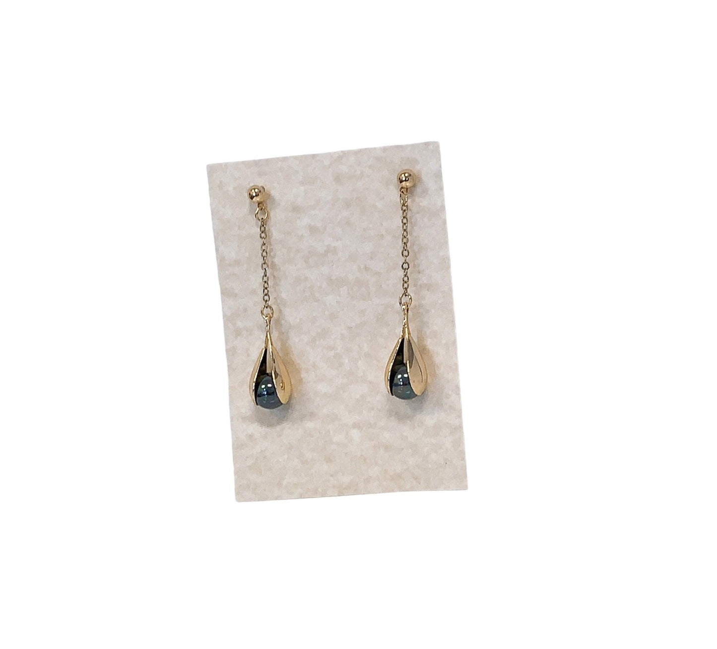 Hawaii Earrings: Hamilton Gold Earring with Peacock Shell Pearls