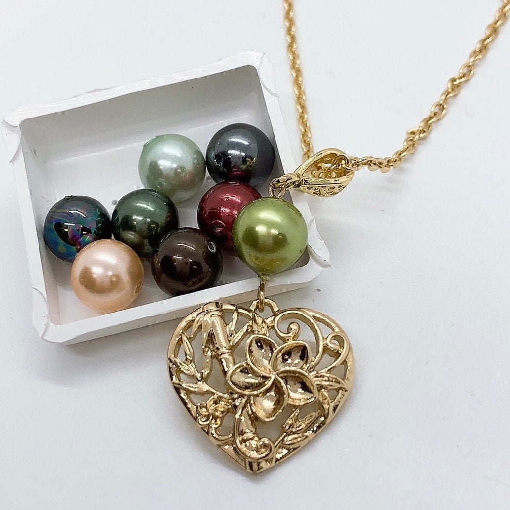 Heart with Bamboo and Plumeria flower: Hamilton Gold Necklace with Shell Pearl