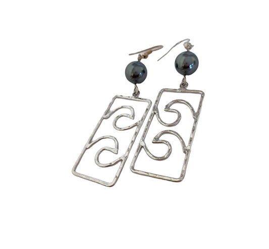 Double Wave: Hamilton Silver Earring with  Shell Pearls