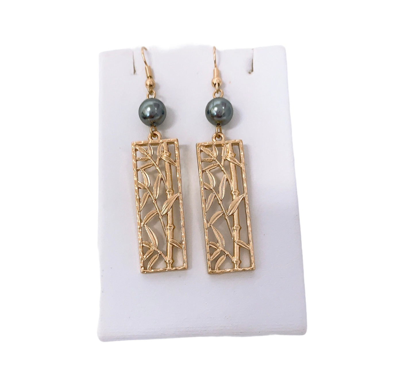 Small Bamboo: Hamilton Gold Earring with  Shell Pearls