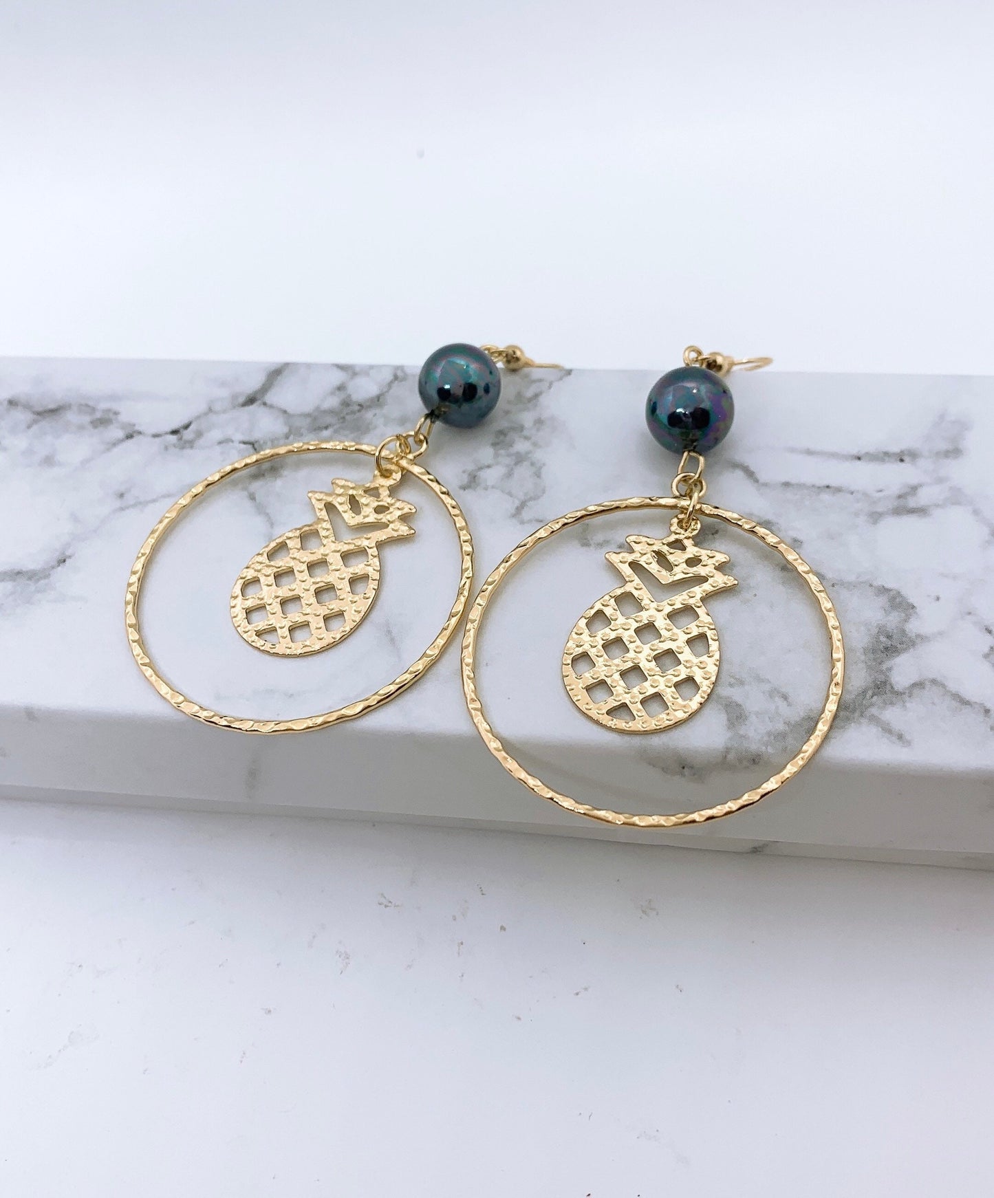 Hoop Pineapple: Hamilton Gold Earring with  Shell Pearls